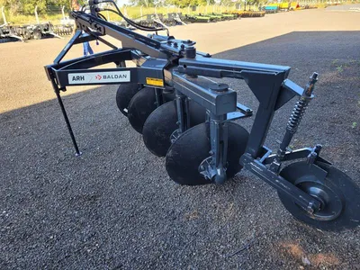 ARH ARADO REVERSIBLE Baldan - Arado reversible hidráulico de discos para volteo y preparación de suelo.