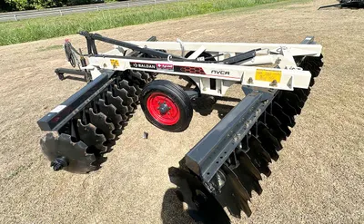 NVCR NIVELADORA CONTROL Baldan - Niveladora de control remoto hidráulico para acabado perfecto de terrenos.