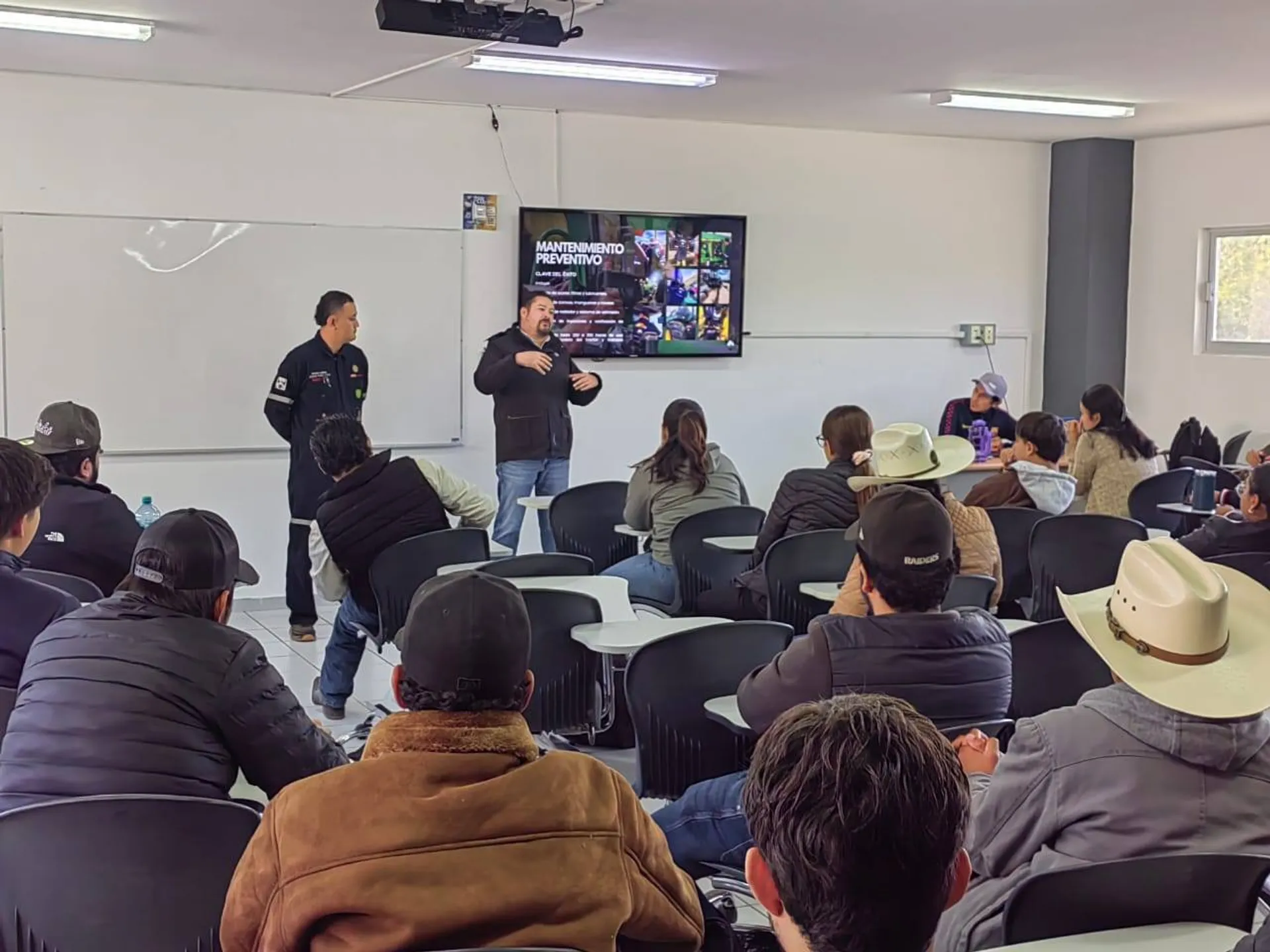 Compromiso Total - Soluciones Integrales con Servicio Postventa