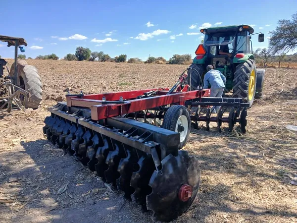 Tecnología de agricultura de precisión - Drones agrícolas, sistemas GPS de autoguiado y maquinaria especializada JERGSA