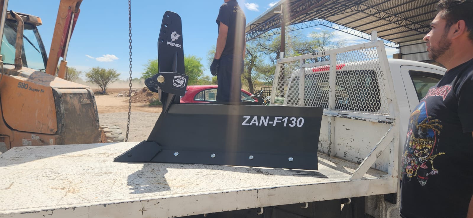 Subsolador Fenix ASI-F75V realizando descompactación profunda