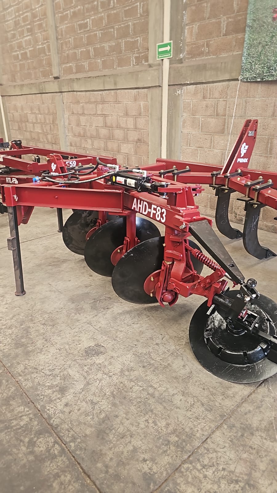 Detalle de discos y estructura del implemento agrícola Fenix